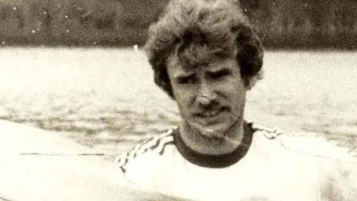 Ex deportista olímpico polaco durante su etapa como piragüista en competición internacional