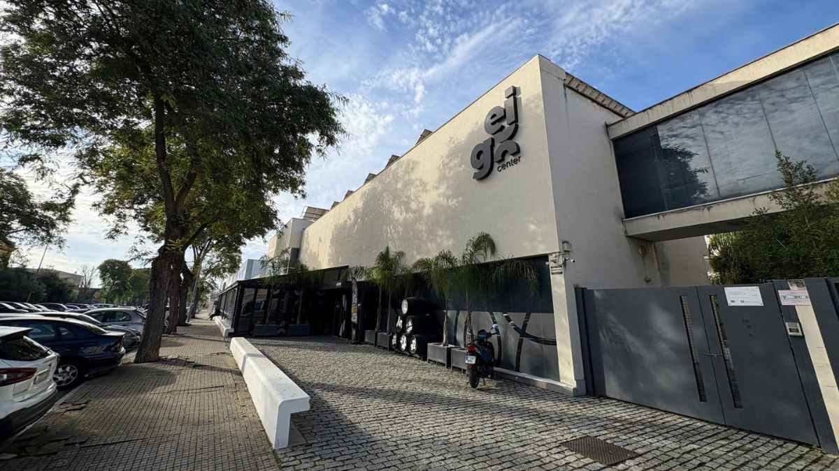 Fachada del Eigo Center en Jerez, antigua Escuela de Hostelería que acogerá nuevos ciclos de FP gastronómica
