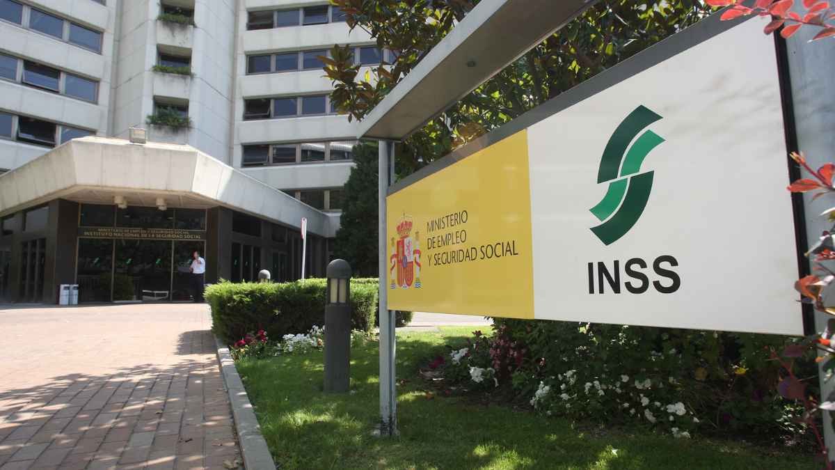 Fachada del INSS del Ministerio de Seguridad Social ante el cambio en el funcionamiento del Ingreso Mínimo Vital