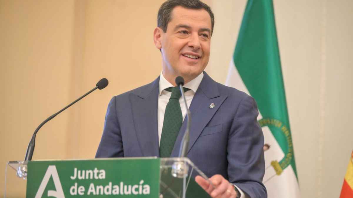 Representante del Gobierno andaluz durante una comparecencia institucional sobre Formación Profesional