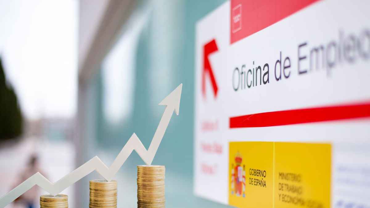 Aumento del límite de ingresos del SEPE para cobrar el paro en una oficina de empleo