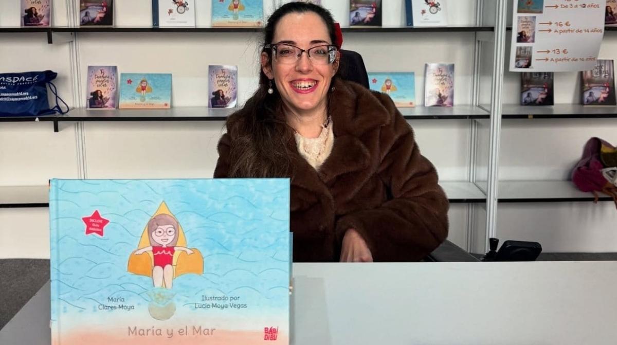 María Clares con discapacidad presenta su libro en un instituto tras ser declarada no apta en oposiciones