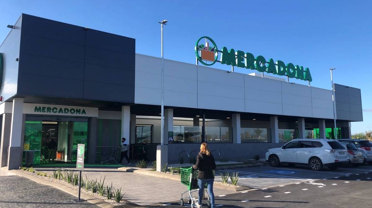 Supermercado Mercadona relacionado con el despido de un trabajador por comerse dos regalices destinados a la basura