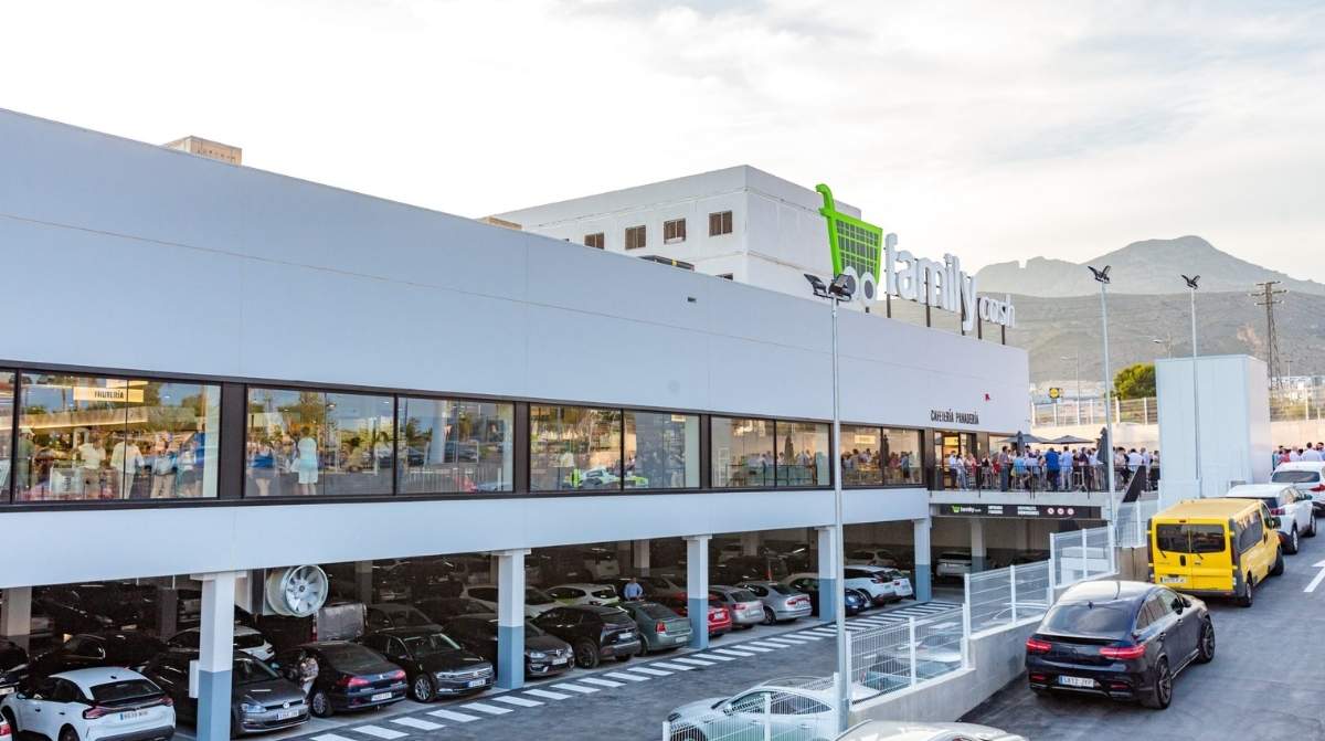Nuevo supermercado de Family Cash que abrirá en Jávea y donde la cadena busca 25 trabajadores para su nueva plantilla