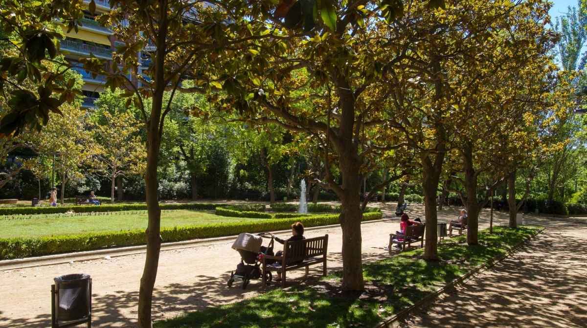 Parque de Barcelona gestionado por Parcs i Jardins relacionado con las bolsas de empleo del Ayuntamiento de Barcelona