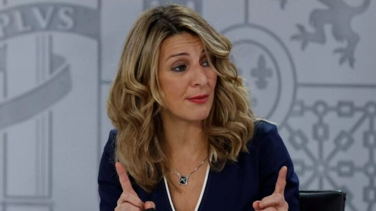 Yolanda Díaz explica el derecho de los trabajadores a pedir 20 horas pagadas de formación en la empresa