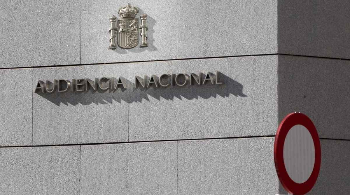 Fachada de la Audiencia Nacional tras la sentencia que obliga a recuperar los festivos que coincidan en sábado