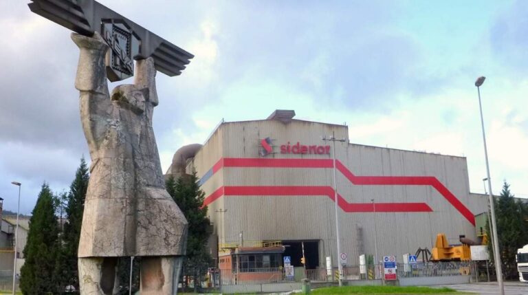 Fábrica de Sidenor en Vitoria-Gasteiz tras el despido de cuatro trabajadores por reclamar igualdad salarial y actividad sindical