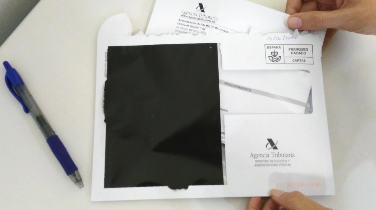 Carta de la Agencia Tributaria enviada a contribuyentes con posibles errores en la declaración de la Renta