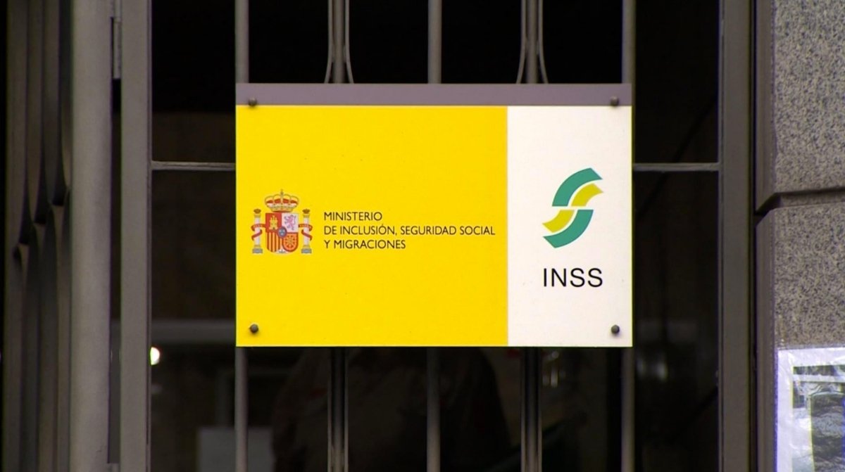 Cartel del INSS sobre incapacidad permanente y requisitos de cotización de la Seguridad Social