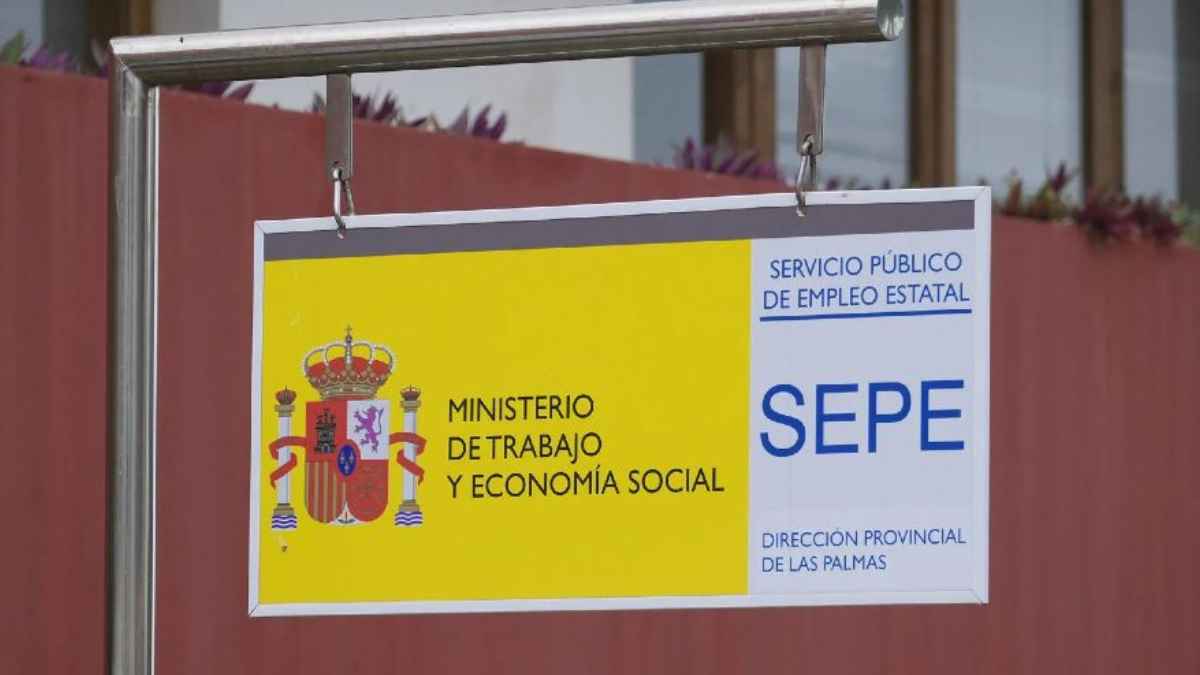 Cartel del SEPE en una oficina del Servicio Público de Empleo Estatal