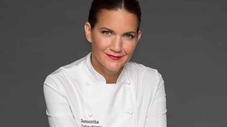 Samantha Vallejo-Nágera posa con chaqueta de chef tras fichar por Antena 3