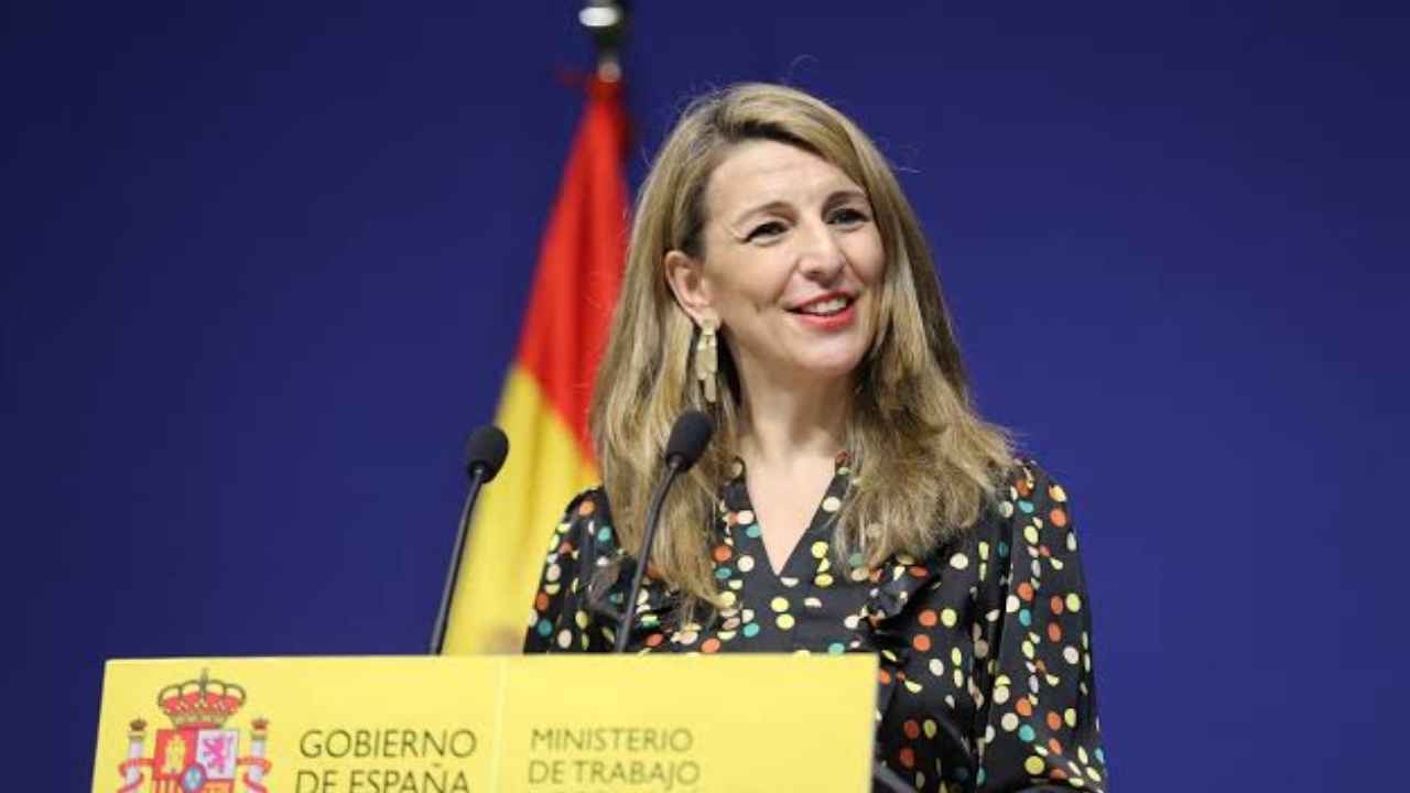 Yolanda Díaz durante una comparecencia del Ministerio de Trabajo sobre cambios en los contratos laborales