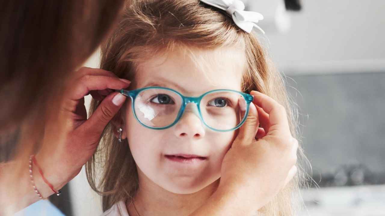 Las familias pueden pedir hasta 100 euros para gafas y lentillas de sus hijos hasta diciembre