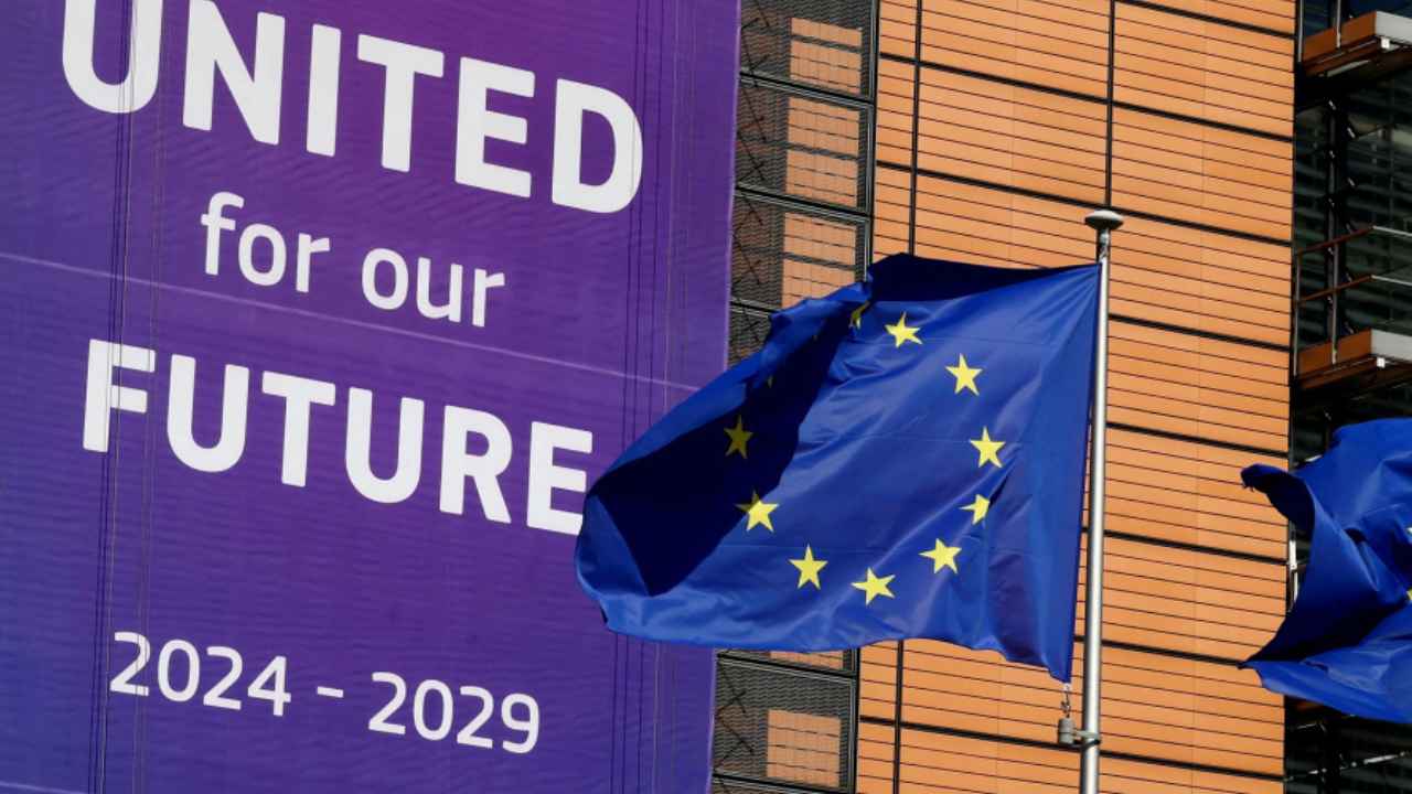 La UE aplaza a diciembre de 2027 las reglas de alto riesgo en la contratación con IA, pero los candidatos conservan sus derechos
