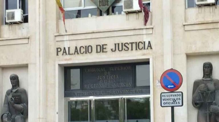Fachada del Palacio de Justicia de Murcia, sede del Tribunal Superior de Justicia de la Región de Murcia.