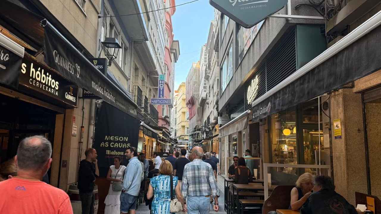 El nuevo convenio de hostelería de A Coruña trae una paga extraordinaria y cuatro años de subidas salariales